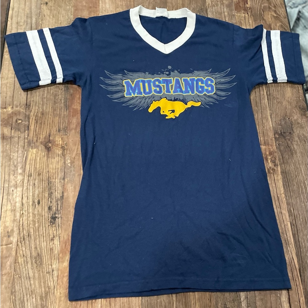 Mustang tee